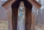 Figurka Matki Bożej w Bieszczadach